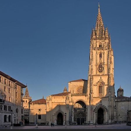 Alojamiento Oviedo 2 Con Parking Eksteriør bilde